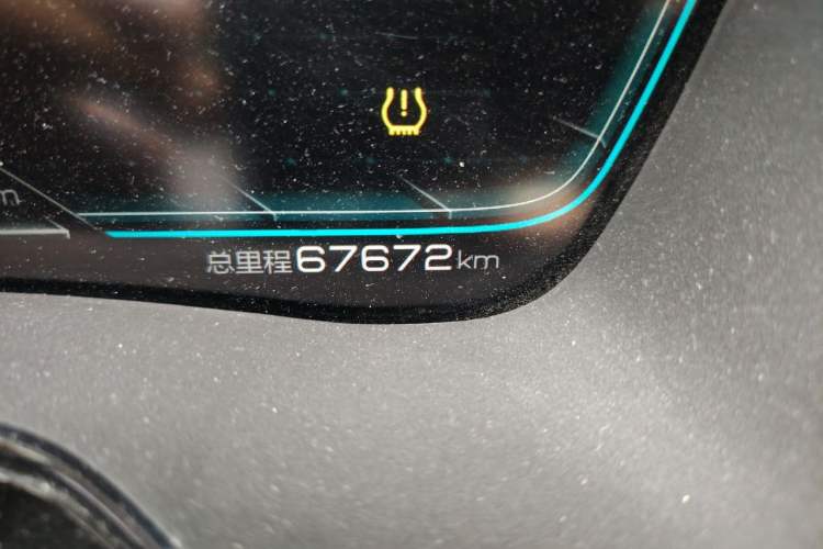 Used BYD Tang New Energy 2021 DM-i 112KM Prestige Model Odometer Close Up
