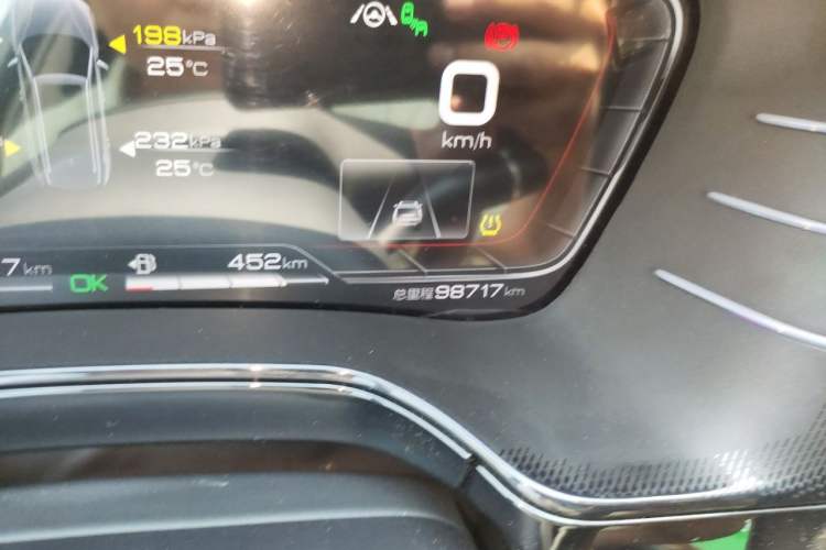 Used BYD Tang New Energy 2021 DM 2.0T Four-Wheel Drive High-Performance Flagship Model Odometer Close Up
