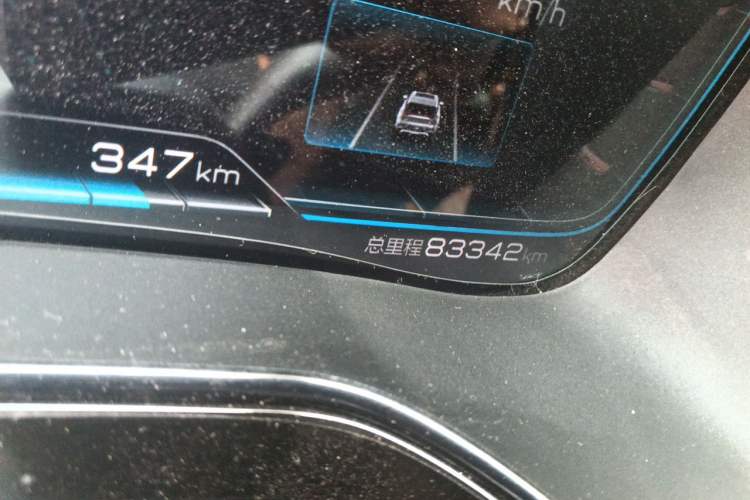 Used BYD Tang New Energy 2021 DM 2.0T Four-Wheel Drive High-Performance Flagship Model Odometer Close Up