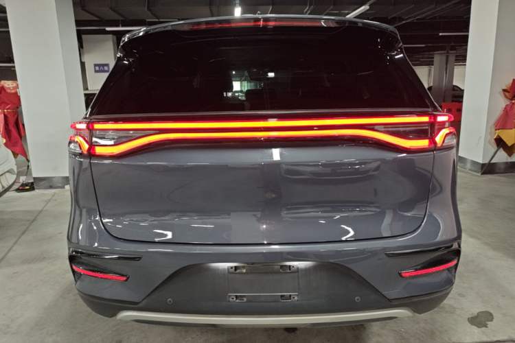 Used BYD Tang New Energy 2021 DM 2.0T Four-Wheel Drive Performance Edition Prestige Model Rear