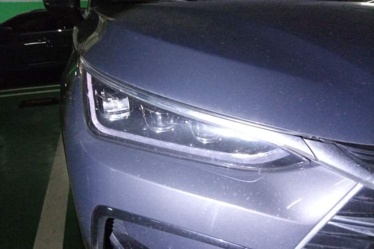 Used BYD Tang New Energy 2021 DM 2.0T Four-Wheel Drive High-Performance Flagship Model Right Front Headlight