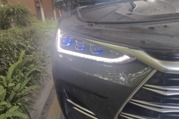 Used BYD Tang New Energy 2021 DM 2.0T Four-Wheel Drive High-Performance Flagship Model Right Front Headlight