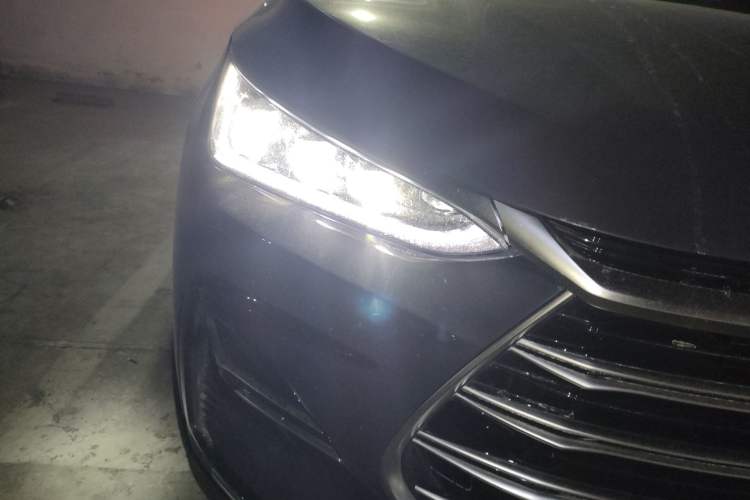 Used BYD Tang New Energy 2021 DM 2.0T Four-Wheel Drive High-Performance Flagship Model Right Front Headlight