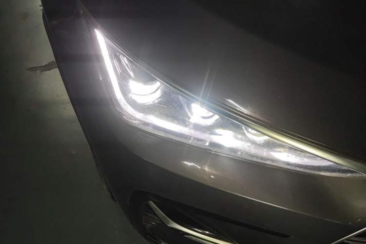 Used BYD Tang New Energy 2021 DM 2.0T Four-Wheel Drive High-Performance Luxury Model Right Front Headlight
