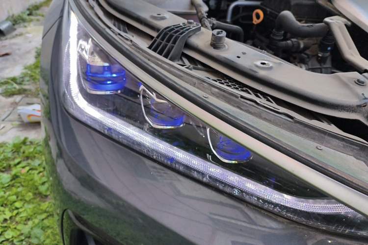 Used BYD Tang New Energy 2021 DM-i 112KM Prestige Model Right Front Headlight