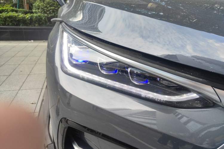 Used BYD Tang New Energy 2021 DM 2.0T Four-Wheel Drive High-Performance Flagship Model Right Front Headlight