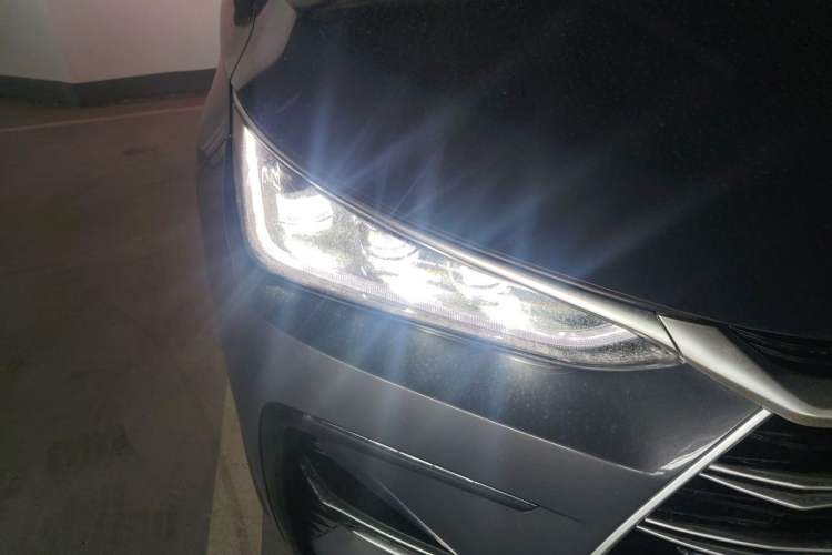 Used BYD Tang New Energy 2021 DM 2.0T Four-Wheel Drive High-Performance Flagship Model Right Front Headlight