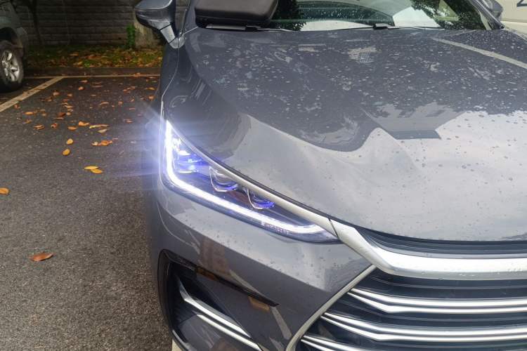 Used BYD Tang New Energy 2021 DM-i 112KM Prestige Model Right Front Headlight