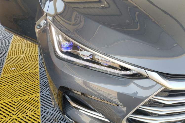 Used BYD Tang New Energy 2021 DM-i 112KM Prestige Model Right Front Headlight