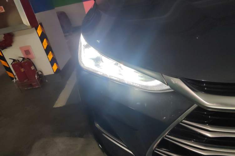 Used BYD Tang New Energy 2021 DM-i 112KM Prestige Model Right Front Headlight