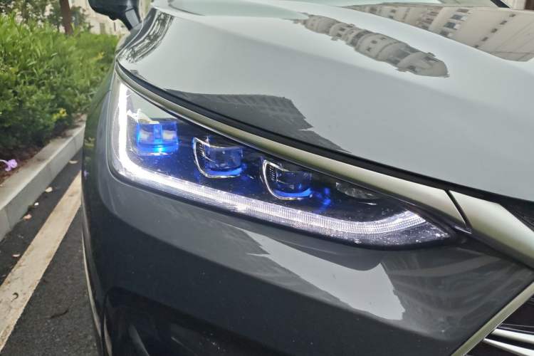 Used BYD Tang New Energy 2021 DM-i 112KM Prestige Model Right Front Headlight
