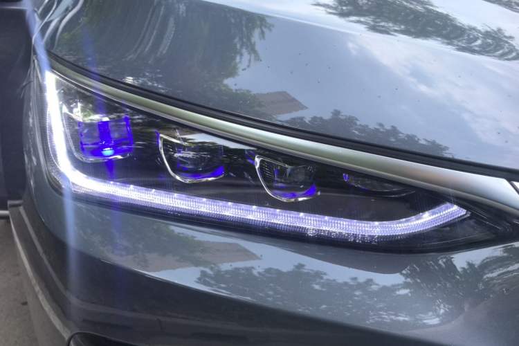 Used BYD Tang New Energy 2021 DM-i 112KM Prestige Model Right Front Headlight