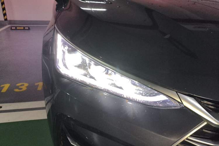 Used BYD Tang New Energy 2021 DM-i 112KM Prestige Model Right Front Headlight