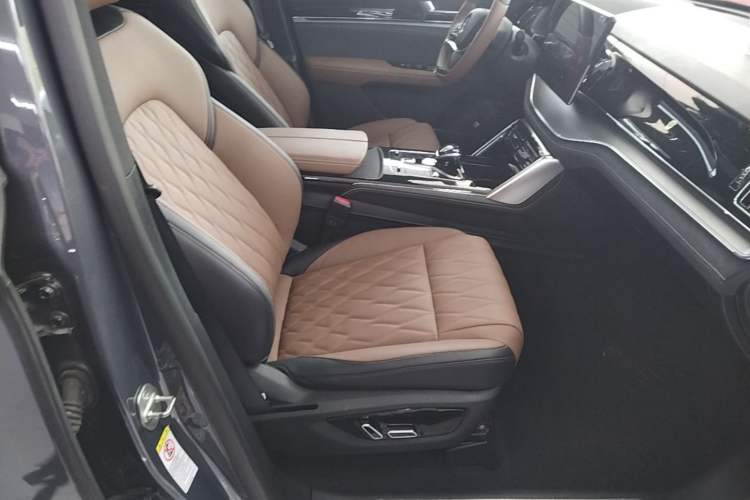 Used BYD Tang New Energy 2021 DM-i 112KM Prestige Model Right Front Seat