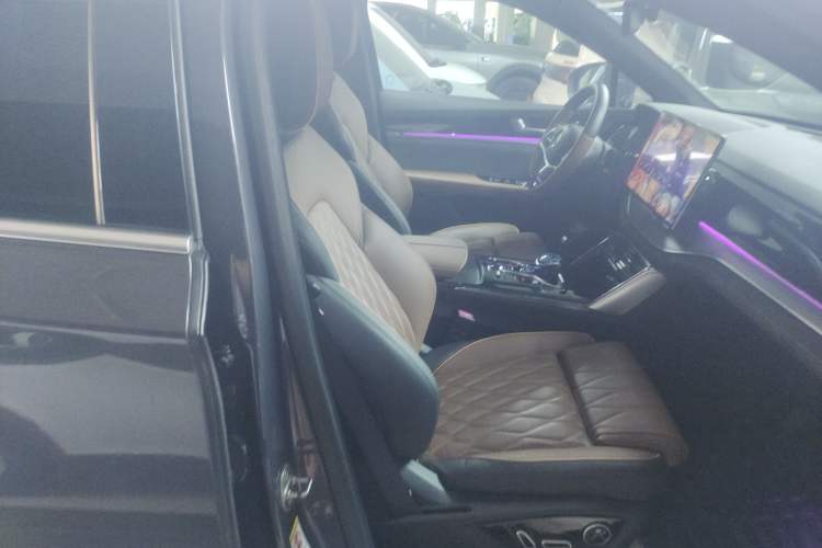 Used BYD Tang New Energy 2021 DM-i 112KM Prestige Model Right Front Seat