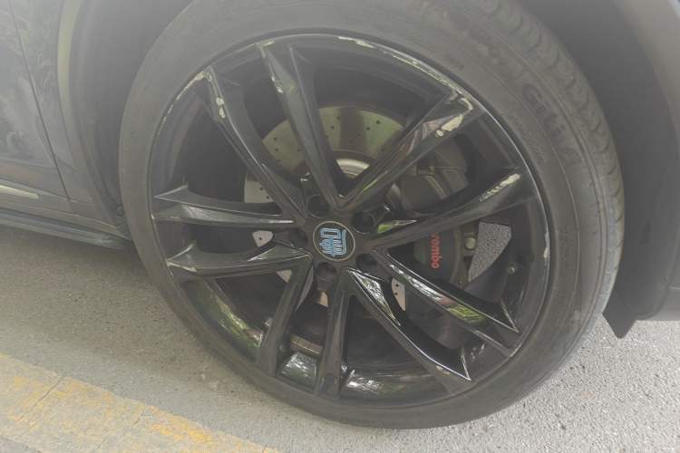 Used BYD Tang New Energy 2021 DM 2.0T Four-Wheel Drive High-Performance Flagship Model Right Front Wheel Hub
