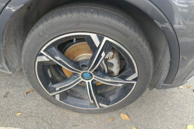 Used BYD Tang New Energy 2021 DM-i 112KM Prestige Model Right Front Wheel Hub
