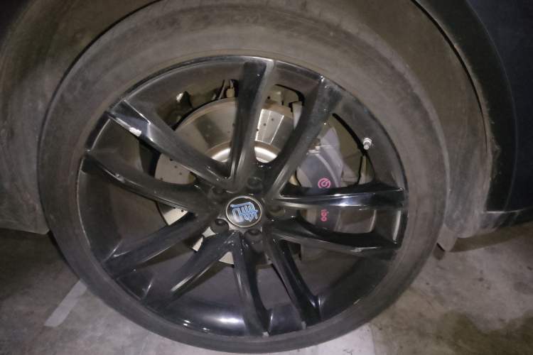 Used BYD Tang New Energy 2021 DM 2.0T Four-Wheel Drive High-Performance Flagship Model Right Front Wheel Hub