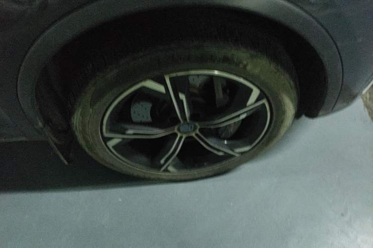 Used BYD Tang New Energy 2021 DM 2.0T Four-Wheel Drive High-Performance Luxury Model Right Front Wheel Hub