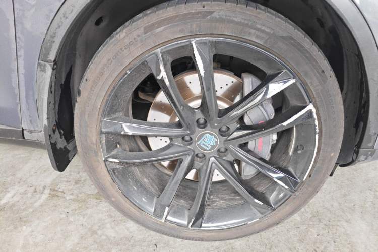 Used BYD Tang New Energy 2021 DM 2.0T Four-Wheel Drive High-Performance Flagship Model Right Front Wheel Hub