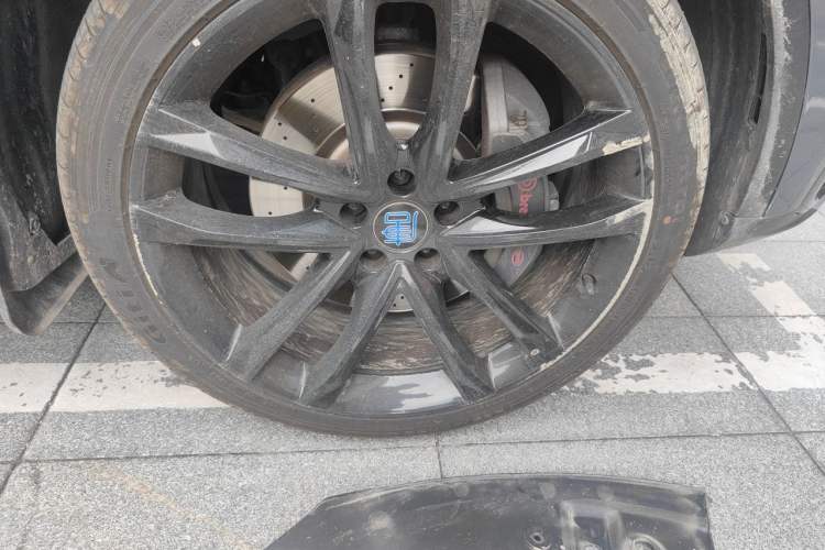 Used BYD Tang New Energy 2021 DM 2.0T Four-Wheel Drive High-Performance Flagship Model Right Front Wheel Hub