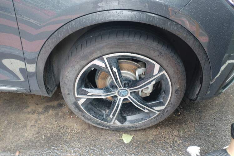 Used BYD Tang New Energy 2021 DM-i 112KM Prestige Model Right Front Wheel Hub