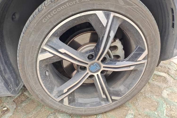 Used BYD Tang New Energy 2021 DM-i 112KM Prestige Model Right Front Wheel Hub