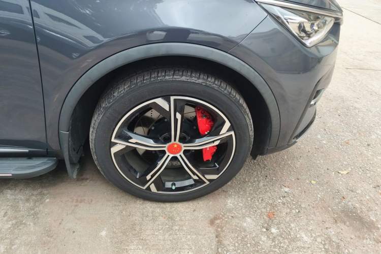 Used BYD Tang New Energy 2021 DM-i 112KM Prestige Model Right Front Wheel Hub