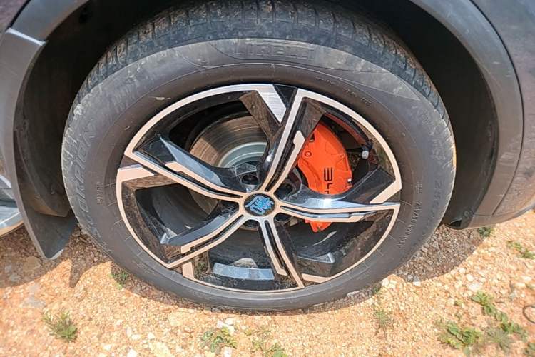 Used BYD Tang New Energy 2021 DM-i 112KM Prestige Model Right Front Wheel Hub