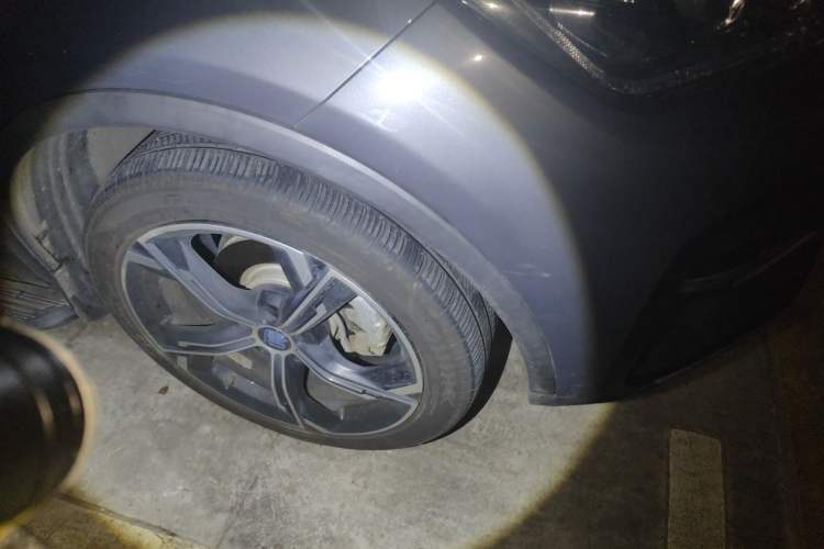 Used BYD Tang New Energy 2021 DM-i 112KM Prestige Model Right Front Wheel Hub
