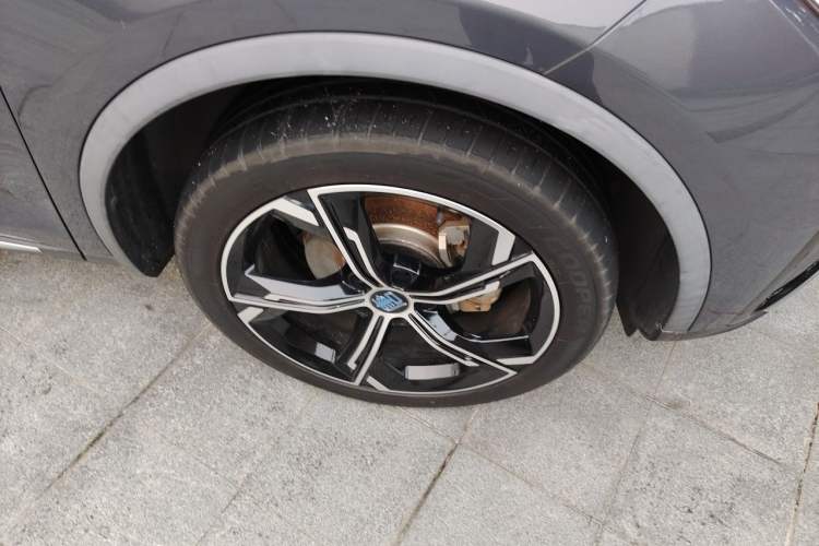 Used BYD Tang New Energy 2021 DM-i 112KM Prestige Model Right Front Wheel Hub