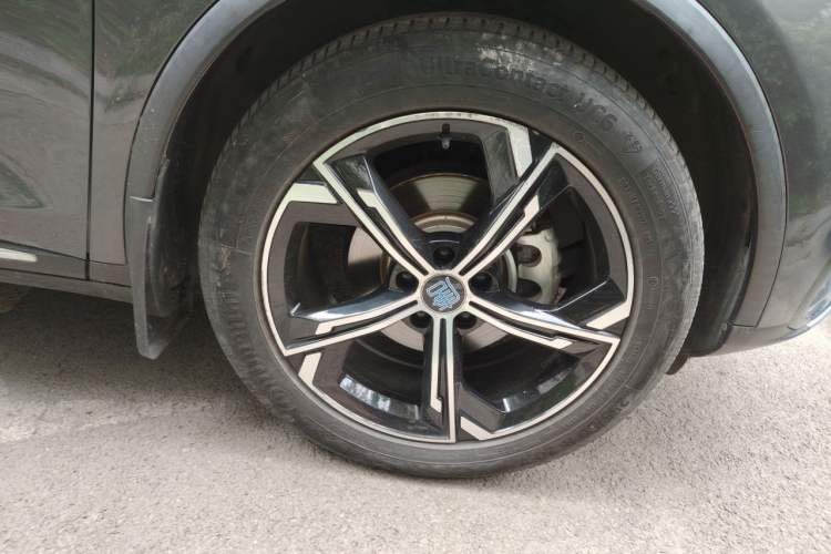 Used BYD Tang New Energy 2021 DM-i 112KM Prestige Model Right Front Wheel Hub