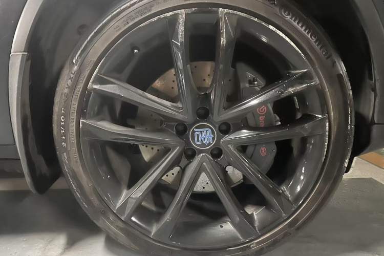 Used BYD Tang New Energy 2021 DM 2.0T Four-Wheel Drive High-Performance Flagship Model Right Front Wheel Hub