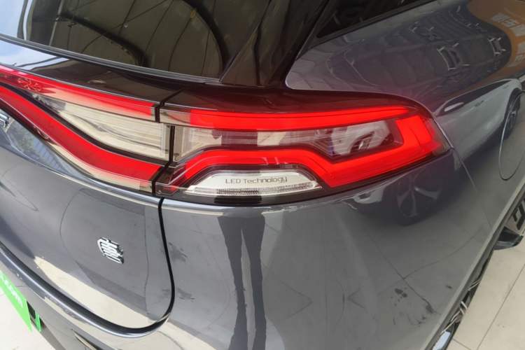Used BYD Tang New Energy 2021 DM 2.0T Four-Wheel Drive Performance Edition Prestige Model Right Rear Taillight