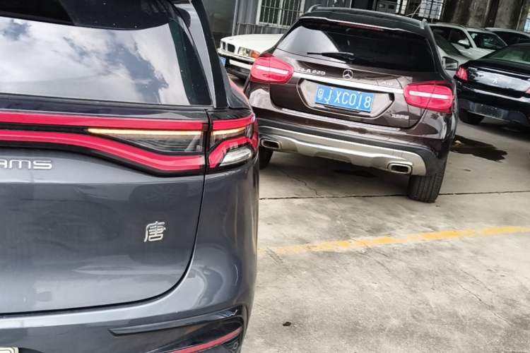 Used BYD Tang New Energy 2021 DM-i 112KM Prestige Model Right Rear Taillight