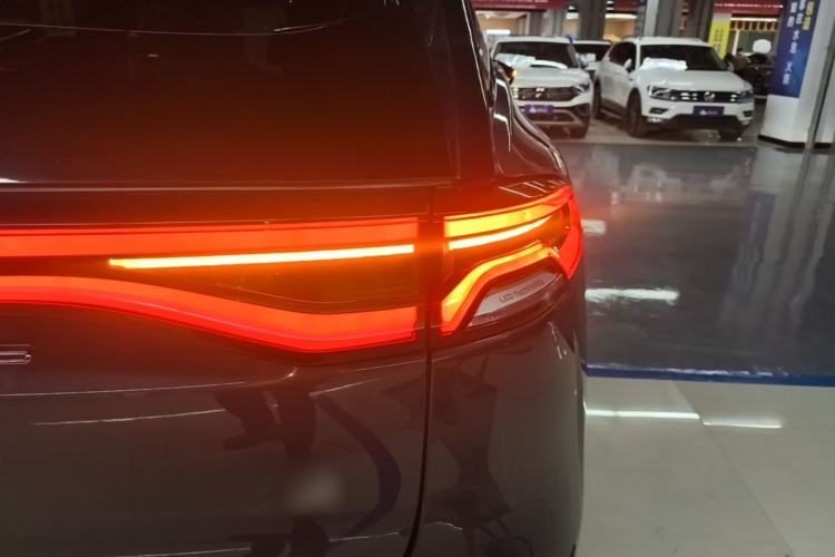 Used BYD Tang New Energy 2021 DM-i 112KM Prestige Model Right Rear Taillight