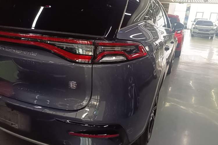 Used BYD Tang New Energy 2021 DM-i 112KM Prestige Model Right Rear Taillight