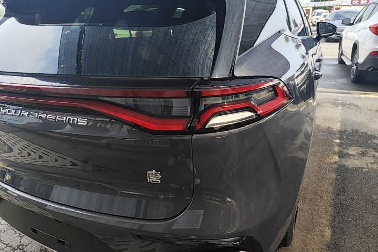 Used BYD Tang New Energy 2021 DM-i 112KM Prestige Model Right Rear Taillight