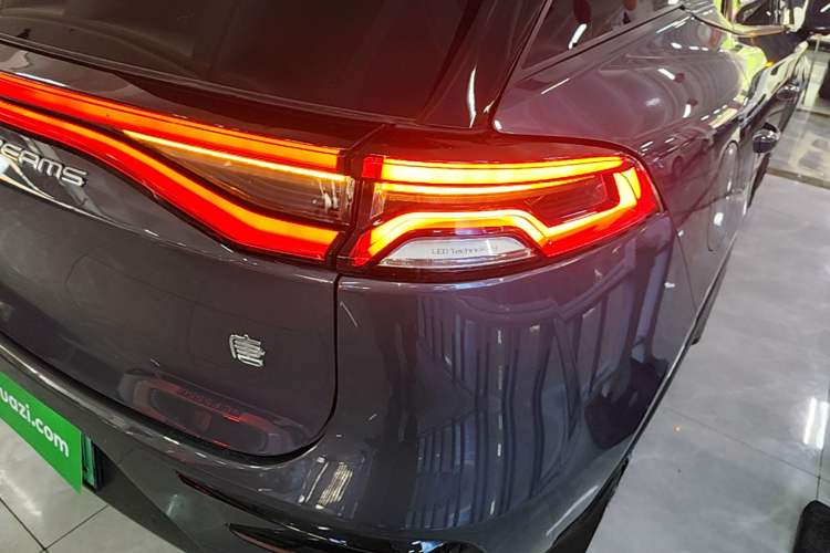 Used BYD Tang New Energy 2021 DM-i 112KM Prestige Model Right Rear Taillight
