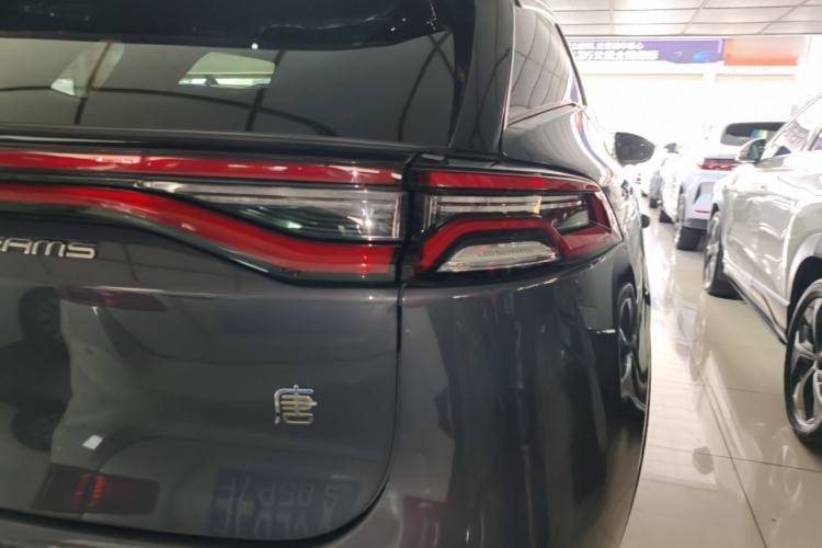 Used BYD Tang New Energy 2021 DM-i 112KM Prestige Model Right Rear Taillight
