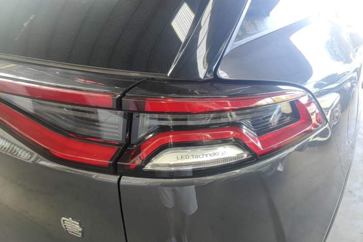 Used BYD Tang New Energy 2021 DM-i 112KM Prestige Model Right Rear Taillight