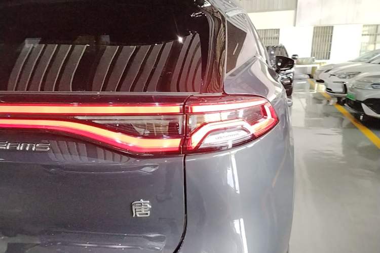 Used BYD Tang New Energy 2021 DM-i 112KM Prestige Model Right Rear Taillight