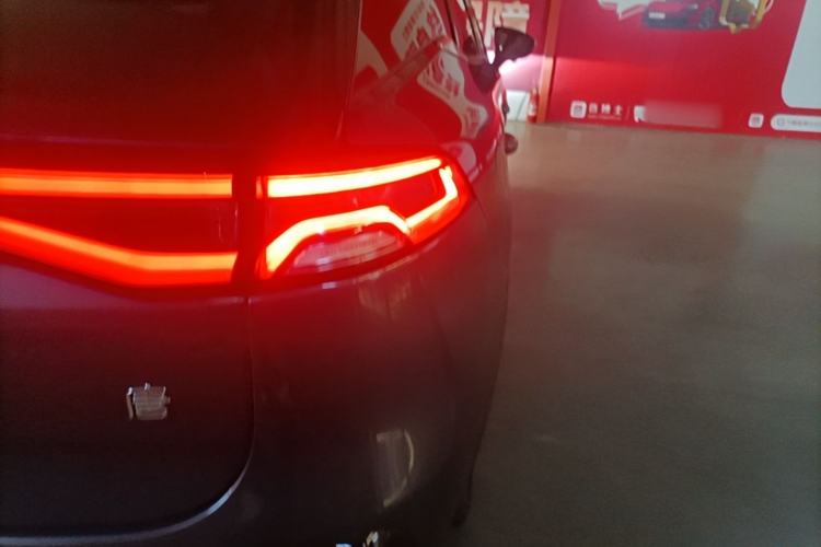 Used BYD Tang New Energy 2021 DM-i 112KM Prestige Model Right Rear Taillight