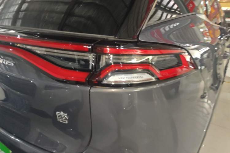Used BYD Tang New Energy 2021 DM-i 112KM Prestige Model Right Rear Taillight