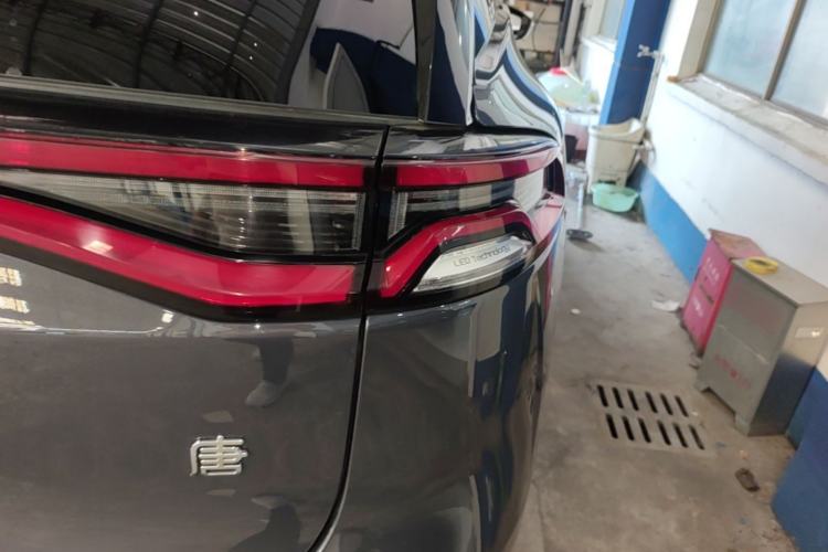 Used BYD Tang New Energy 2021 DM-i 112KM Prestige Model Right Rear Taillight