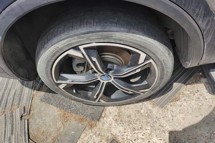 Used BYD Tang New Energy 2021 DM 2.0T Four-Wheel Drive Performance Edition Prestige Model Right Rear Wheel Hub