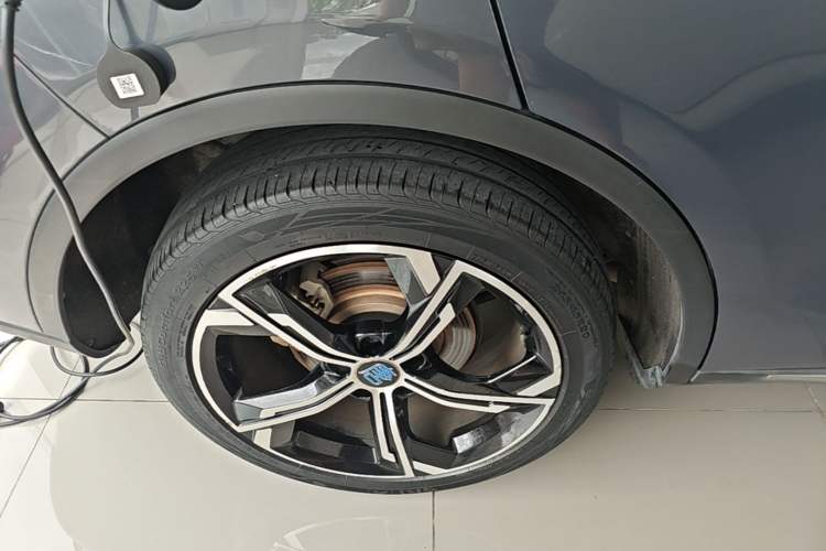 Used BYD Tang New Energy 2021 DM-i 112KM Prestige Model Right Rear Wheel Hub