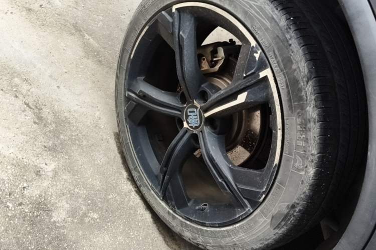 Used BYD Tang New Energy 2021 DM-i 112KM Prestige Model Right Rear Wheel Hub