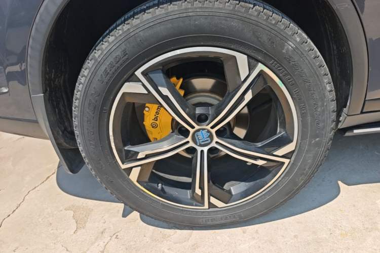 Used BYD Tang New Energy 2021 DM-i 112KM Prestige Model Right Rear Wheel Hub