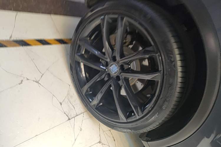 Used BYD Tang New Energy 2021 DM 2.0T Four-Wheel Drive High-Performance Flagship Model Right Rear Wheel Hub